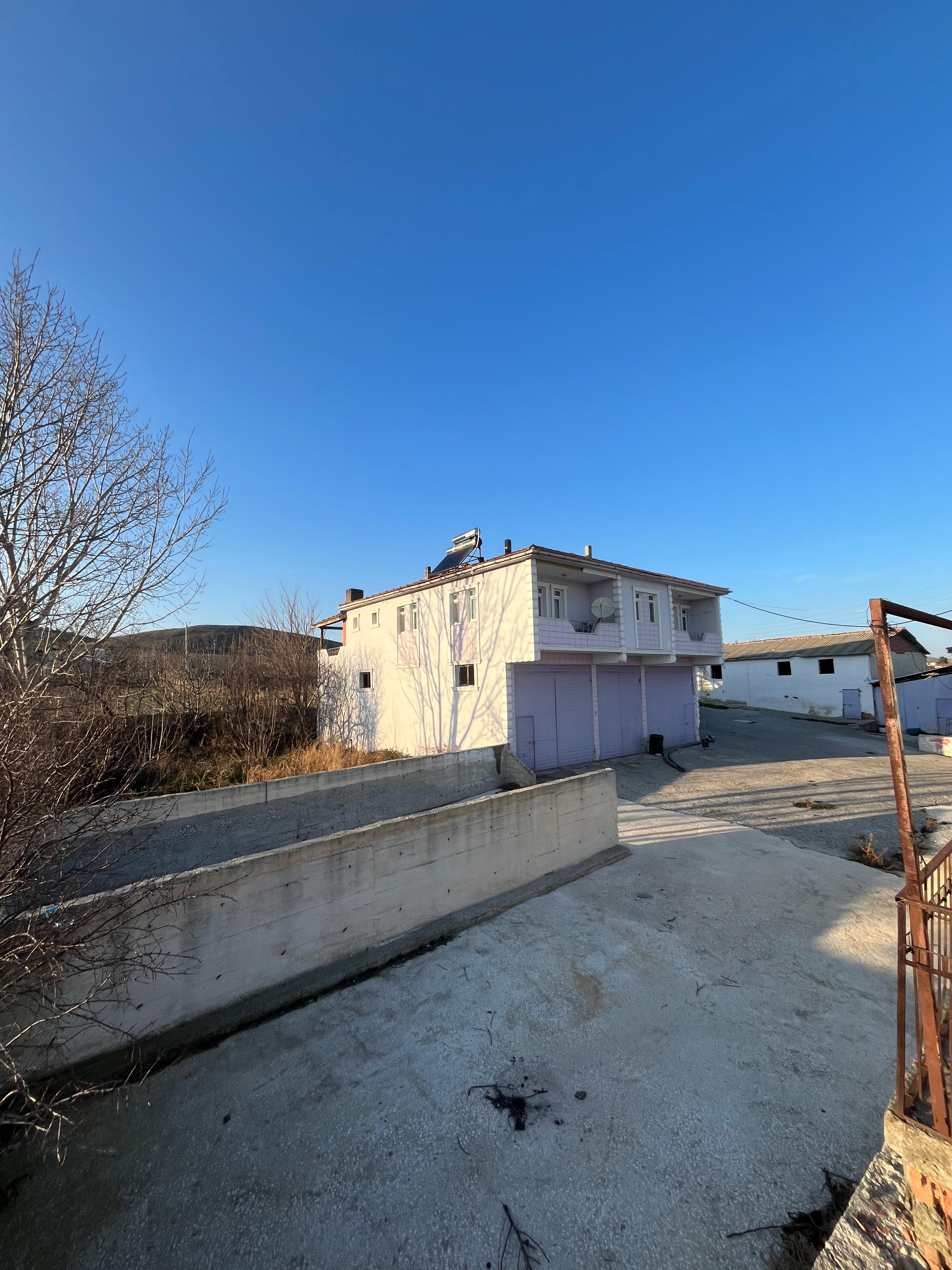 MABEL'DEN KURULU DÜZEN BESİ ÇİFTLİĞİ